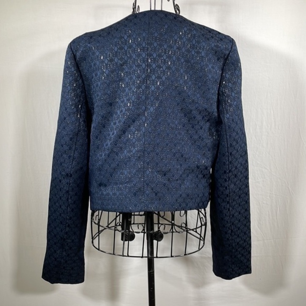 Frenchi | Cropped Navy Blazer - Picture 2 of 9